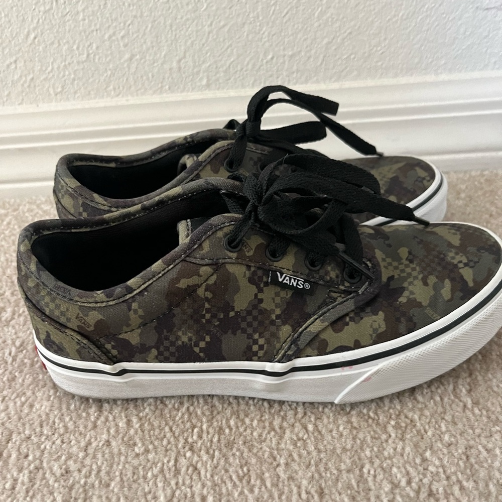 Vans. Youth size.4, Camo. Euro 35. Mint condition.